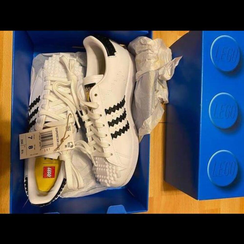 Adidas men superstar x lego colo GW5270 size 7- blue